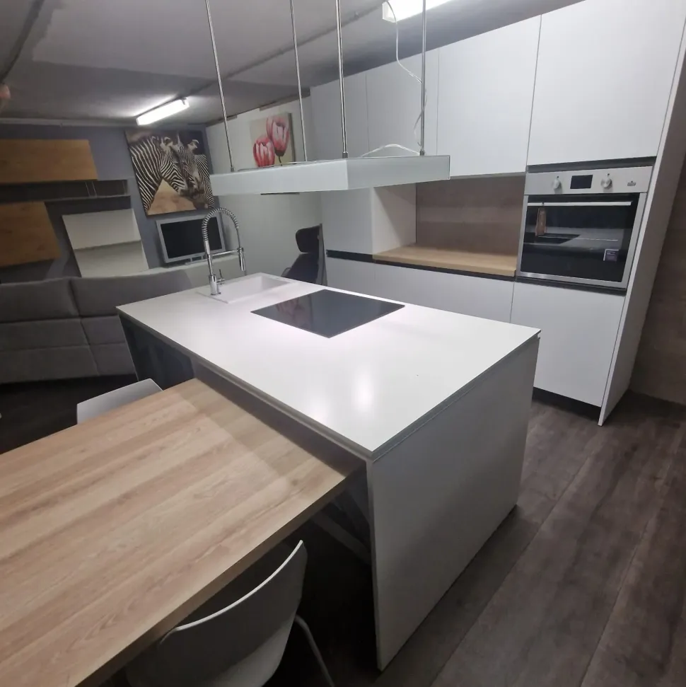 Cucina a PREZZI OUTLET in melaminico Essebi -41%