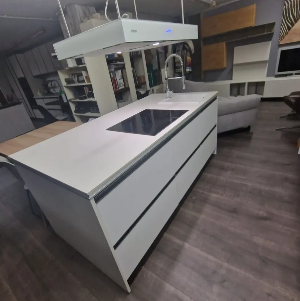 Cucina a PREZZI OUTLET in melaminico Essebi -41%