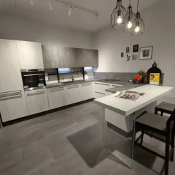 Cucina a PREZZI OUTLET in laminato materico Scavolini -56%