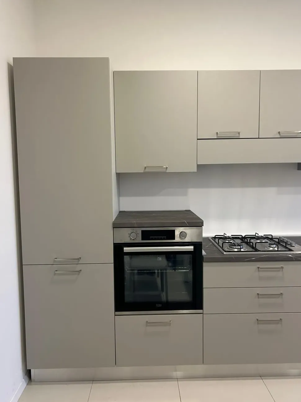 Cucina a PREZZI OUTLET in laminato materico Lube cucine -54%