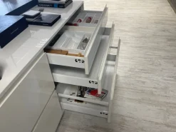 Cucina a PREZZI OUTLET in laccato lucido Arredo3 -59%