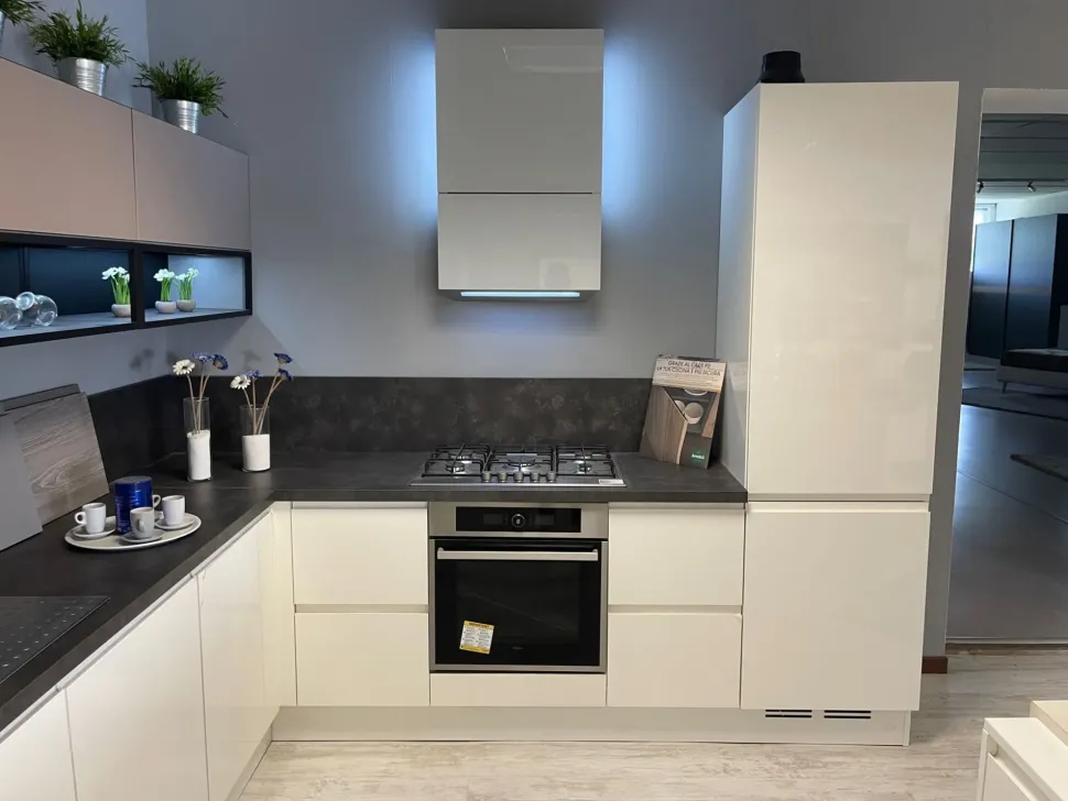 Cucina a PREZZI OUTLET in laccato lucido Arredo3 -59%
