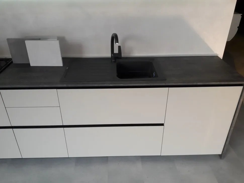 Cucina a PREZZI OUTLET in laminato materico Nova cucina -52%