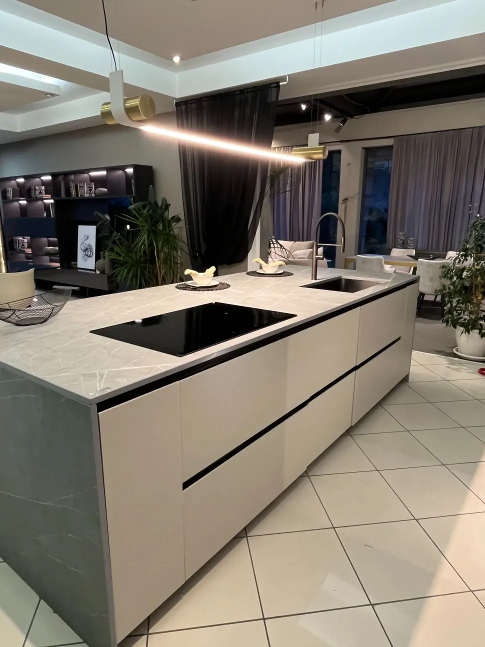 Cucina a PREZZI OUTLET in laccato lucido Stosa -49%