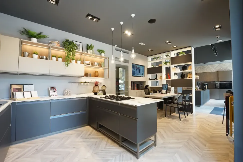 Cucina a prezzo ribassato con penisola design Formalia Scavolini