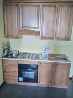 Cucina a prezzo ribassato lineare country Uefa Artigianale