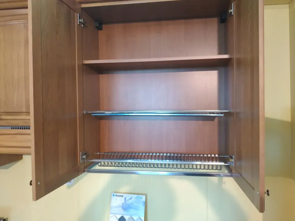 Cucina a prezzo ribassato lineare country Uefa Artigianale