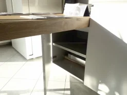 Cucina a prezzo ribassato con penisola design One 80 Ernestomeda