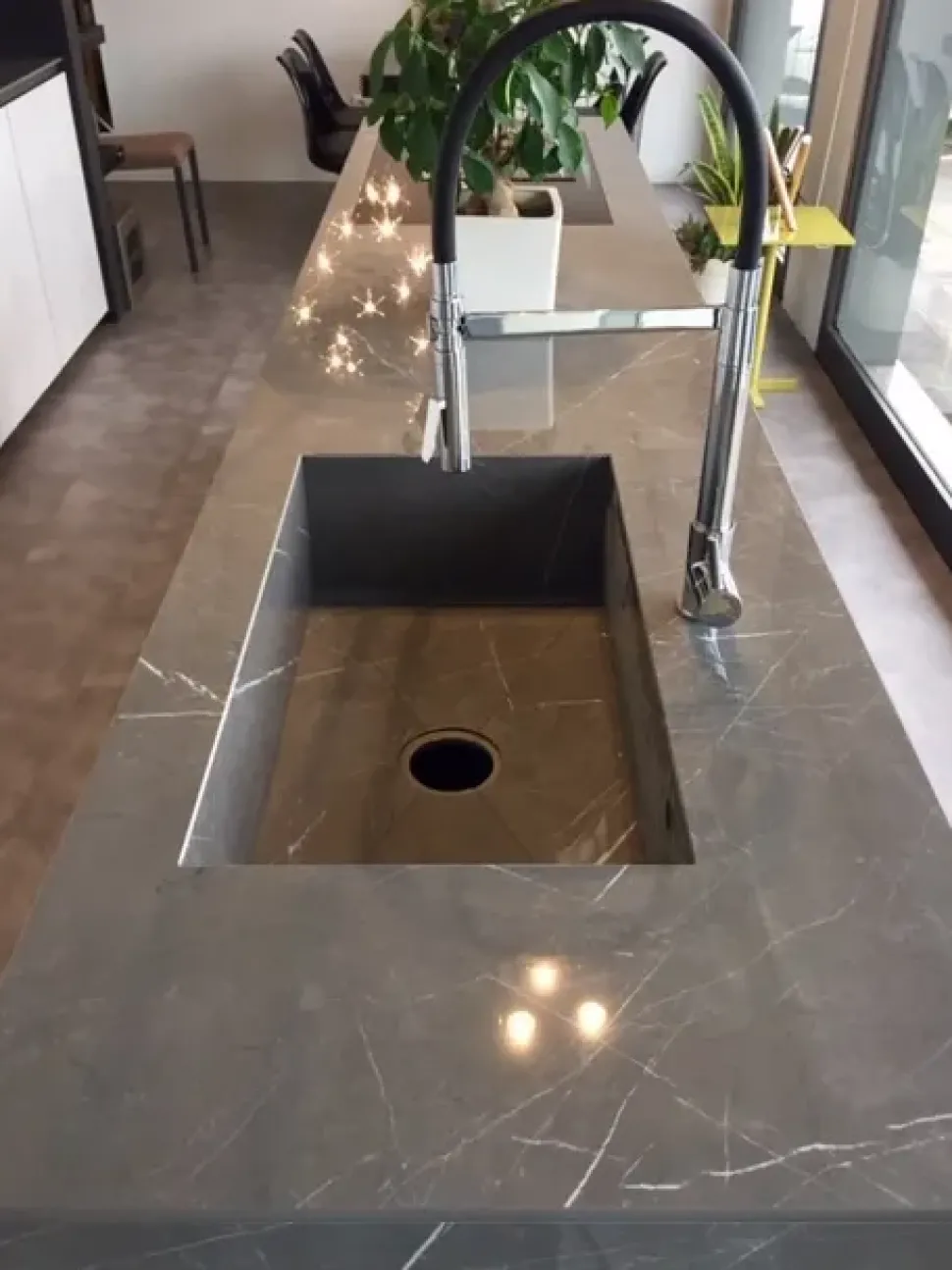 Cucina a prezzo ribassato ad isola design Segni up - irori Zampieri cucine