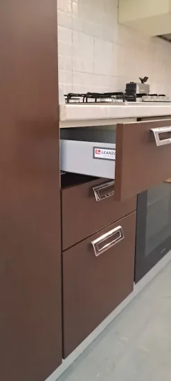 Cucina a prezzo ribassato lineare design Olimpia Artigianale