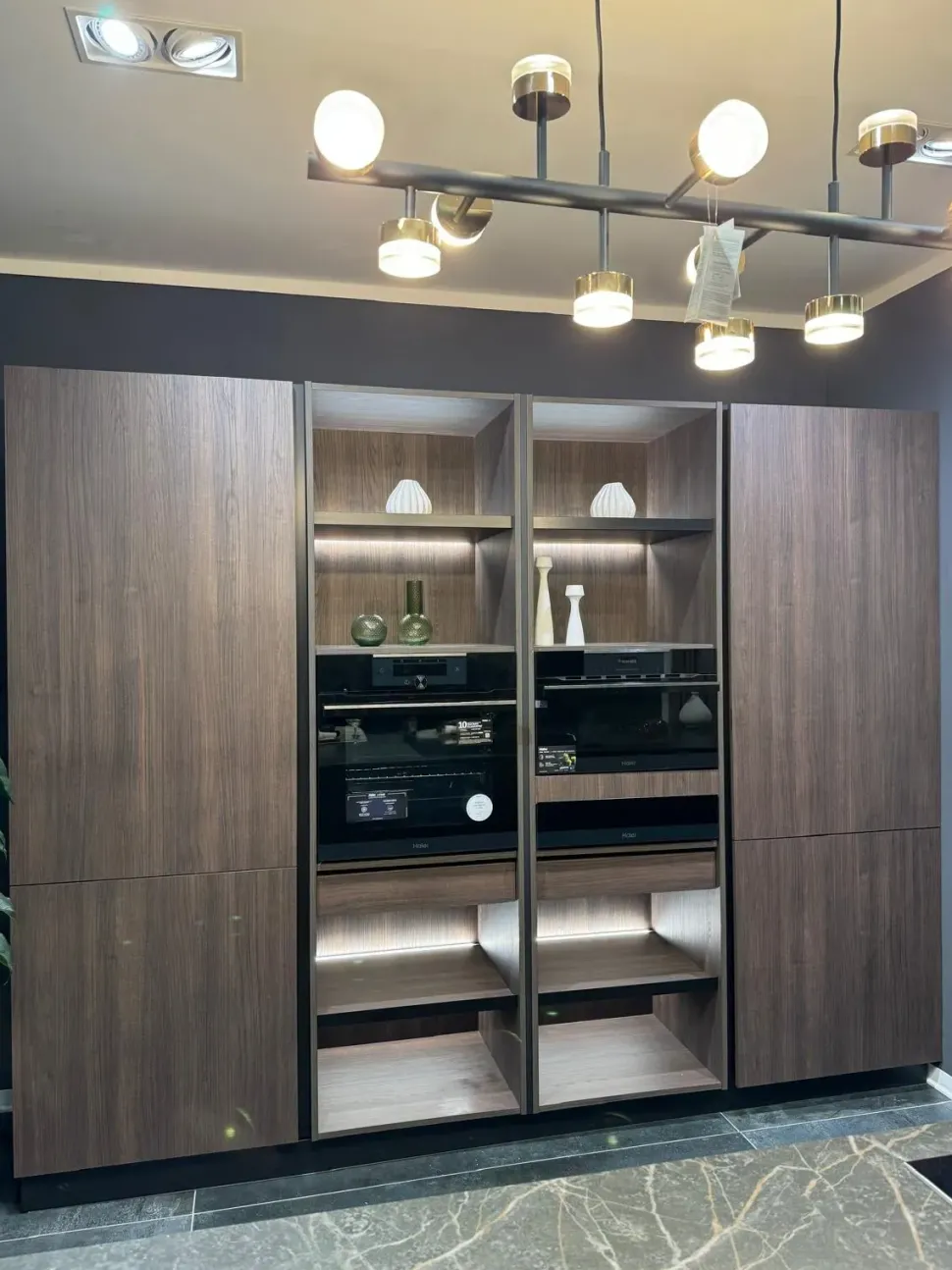 Cucina a prezzo scontato con penisola design Menta Miton