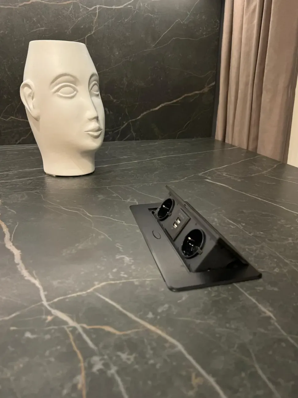 Cucina a prezzo scontato con penisola design Menta Miton