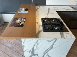 Cucina a prezzo scontato con penisola moderna Loft-wall Arrex