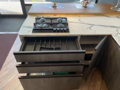 Cucina a prezzo scontato con penisola moderna Loft-wall Arrex