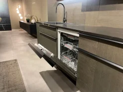 Cucina ad angolo Cesar con ribasso vantaggioso. Intarsiata con stile.