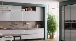 Cucina ad angolo in laccato lucido a prezzo scontato