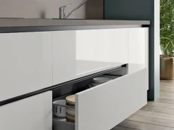 Cucina ad angolo in laccato lucido a prezzo scontato