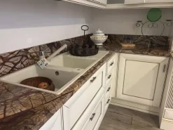 Cucina ad angolo in laccata a prezzo ribassato 50%