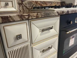 Cucina ad angolo in laccata a prezzo ribassato 50%