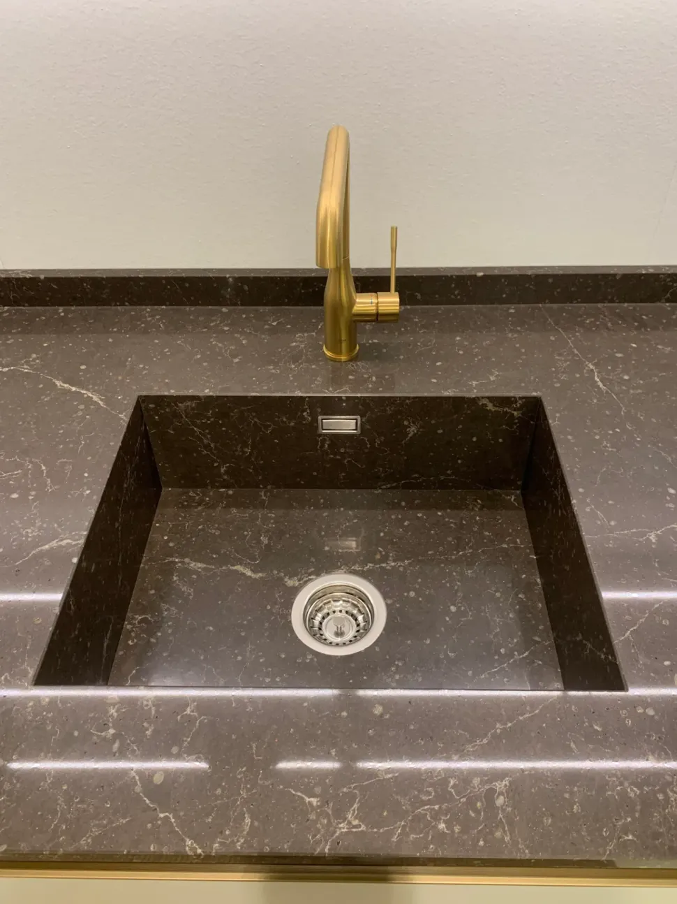 Cucina ad angolo in laccata opaco a prezzo ribassato 28%