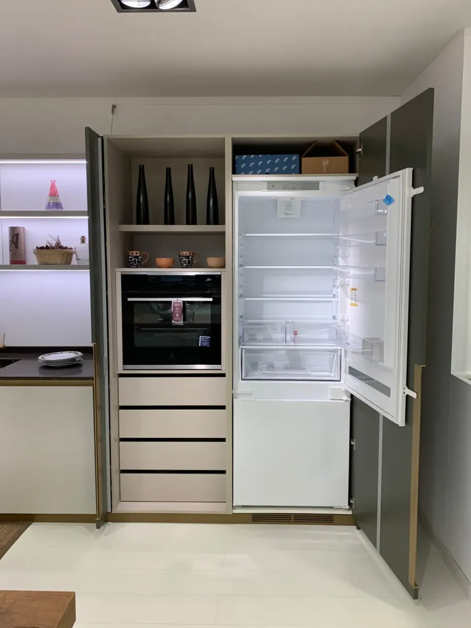 Cucina ad angolo in laccata opaco a prezzo ribassato 28%