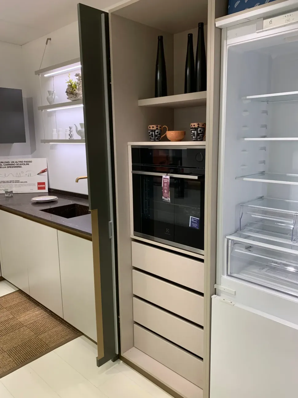 Cucina ad angolo in laccata opaco a prezzo ribassato 28%