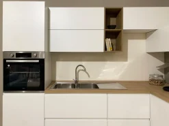 Cucina ad angolo in laccata opaco rovere chiaro Pura a prezzo scontato