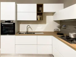 Cucina ad angolo in laccata opaco rovere chiaro Pura a prezzo scontato