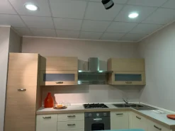 Cucina ad angolo in laminato materico rovere chiaro Papavero  a prezzo ribassato