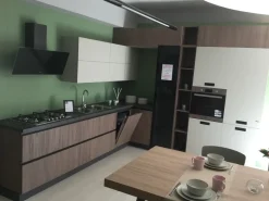 Cucina ad angolo in laminato materico a prezzo scontato