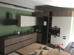 Cucina ad angolo in laminato materico a prezzo scontato