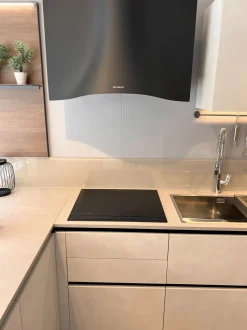 Cucina ad angolo in laminato materico altri colori Liberamente a prezzo ribassato