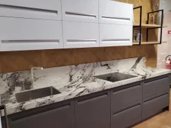 Cucina ad angolo in polimerico opaco bianca Expo a prezzo scontato