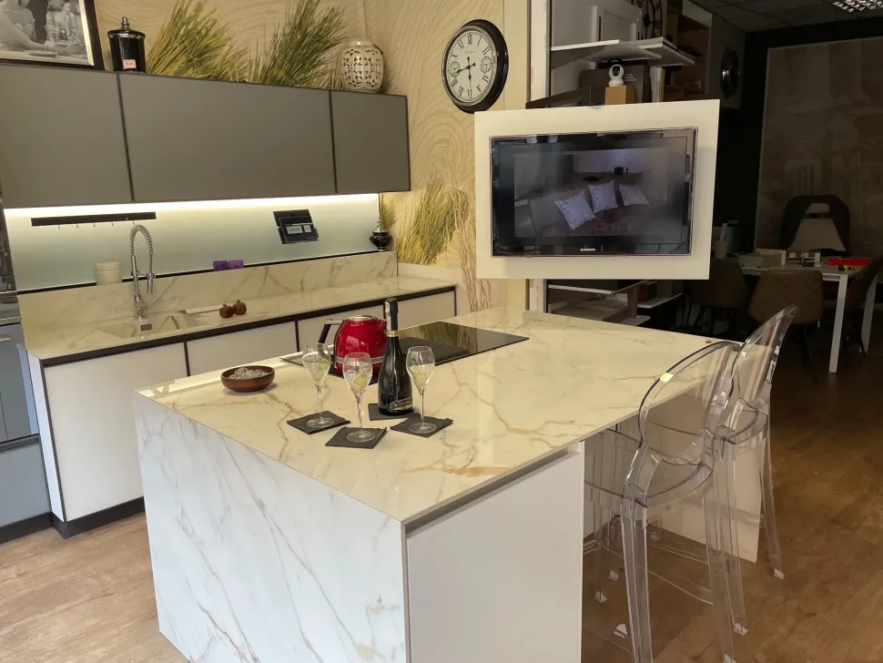 Cucina ad isola design bianca Arredo3 Agin