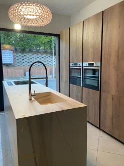Cucina ad isola in kerlite a prezzo scontato 30%