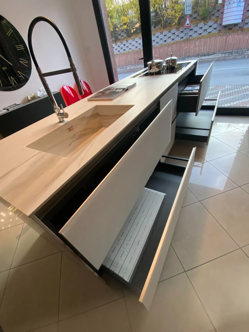 Cucina ad isola in kerlite a prezzo scontato 30%