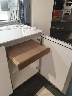 Cucina ad isola in laminato opaco bianca Artematica   a prezzo ribassato