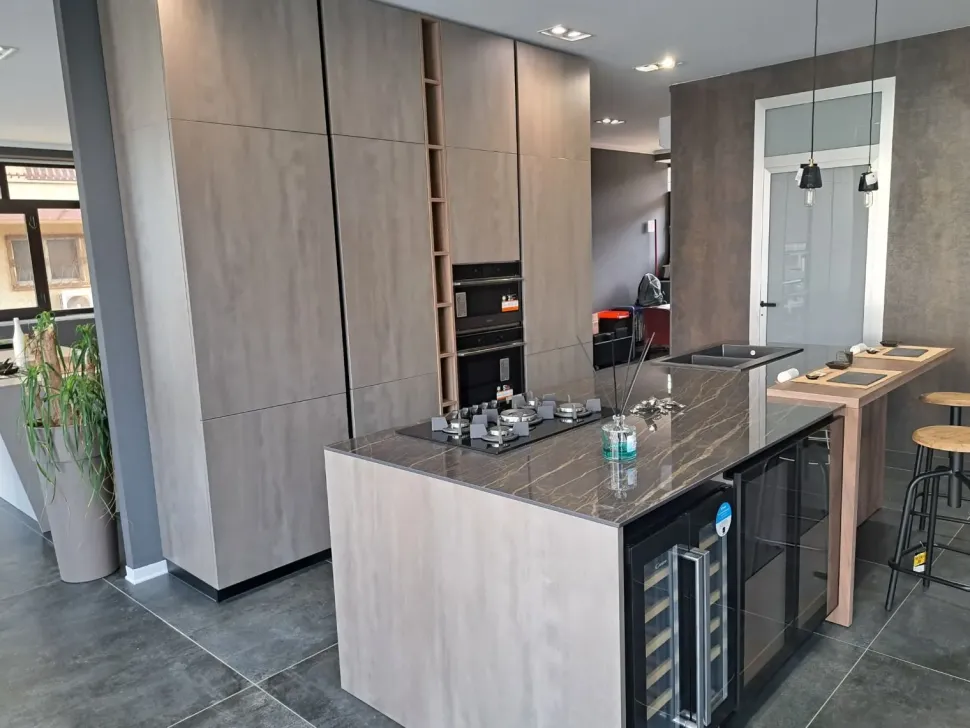 Cucina ad isola moderna Rho Armony: sconto fino al 50%!