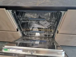 Cucina ad isola moderna Rho Armony: sconto fino al 50%!