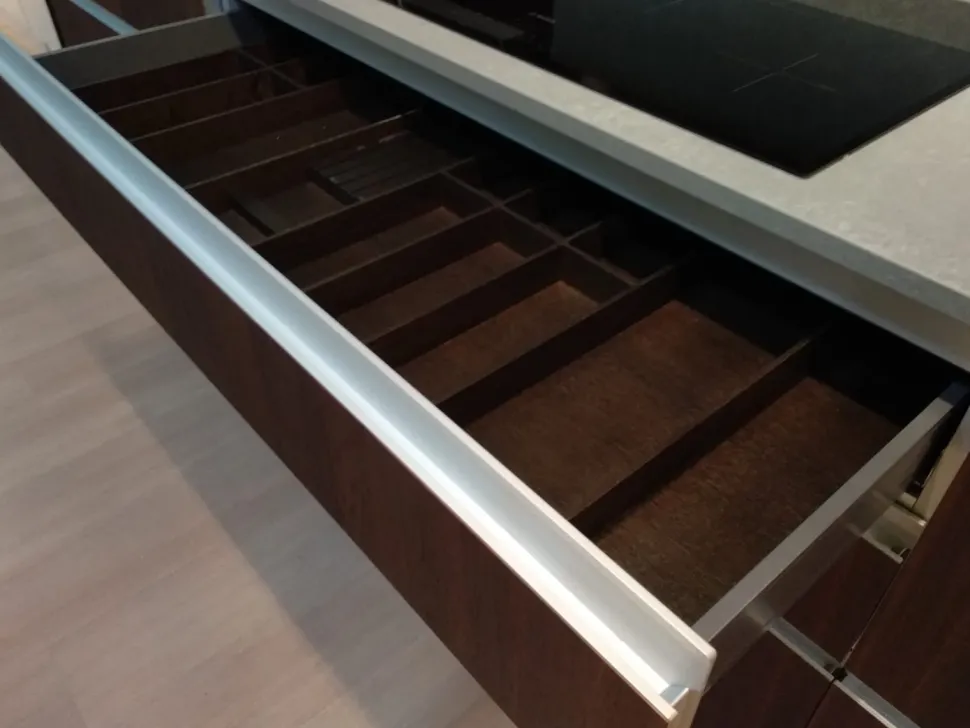 Cucina altri colori design lineare Ernestomeda Icon  a soli 15900€