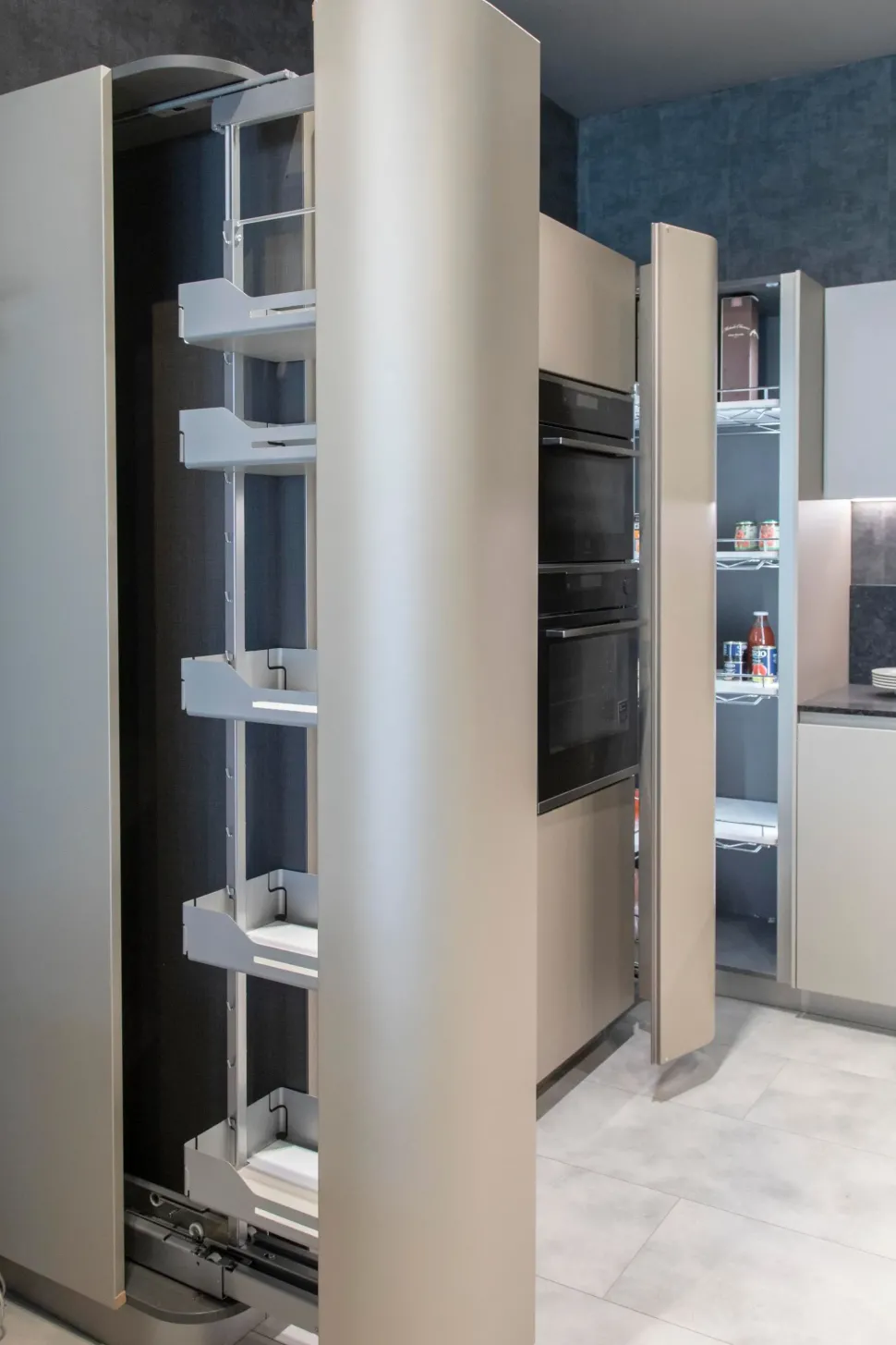 Cucina altri colori design con penisola Snaidero Ola20