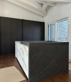 Cucina altri colori design con isola Bluna luxury Binova scontata