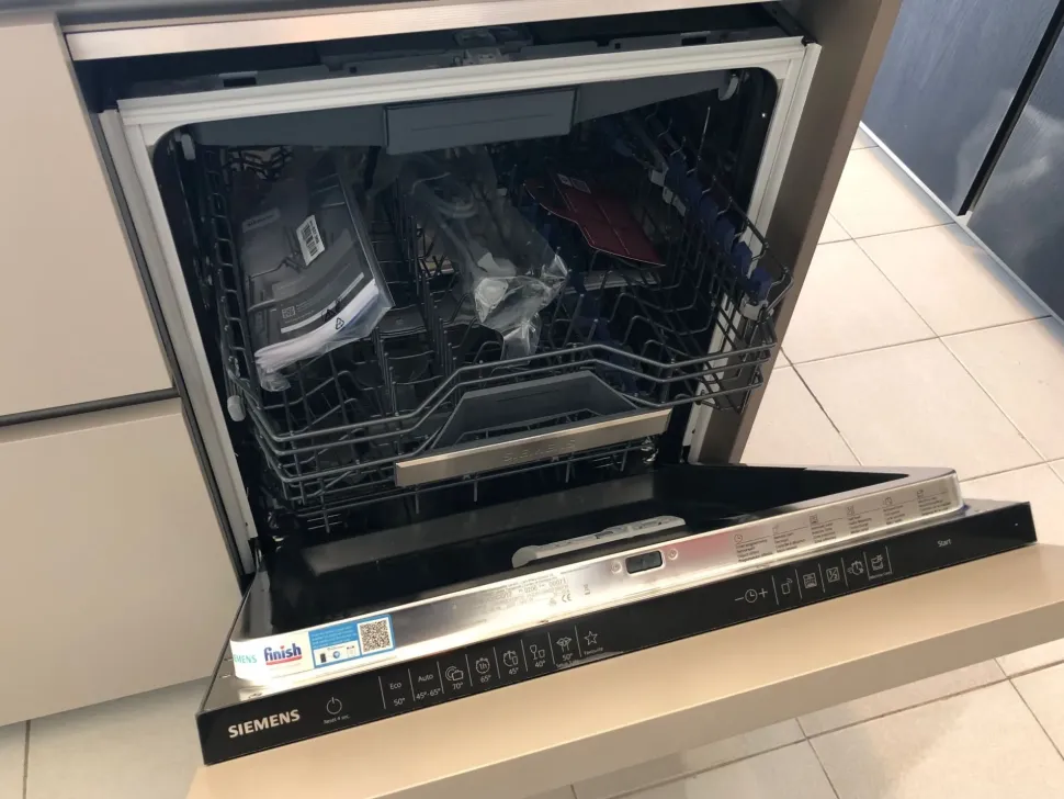 Cucina altri colori moderna ad isola Time Gentili group