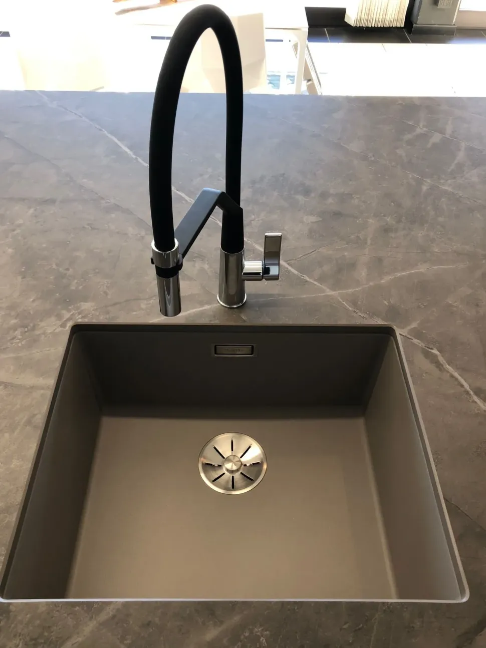 Cucina altri colori moderna ad isola Time Gentili group