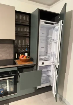 Cucina altri colori moderna lineare Azimut Essebi