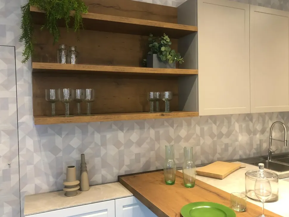 Cucina altri colori moderna con penisola Carattere Scavolini in Offerta Outlet