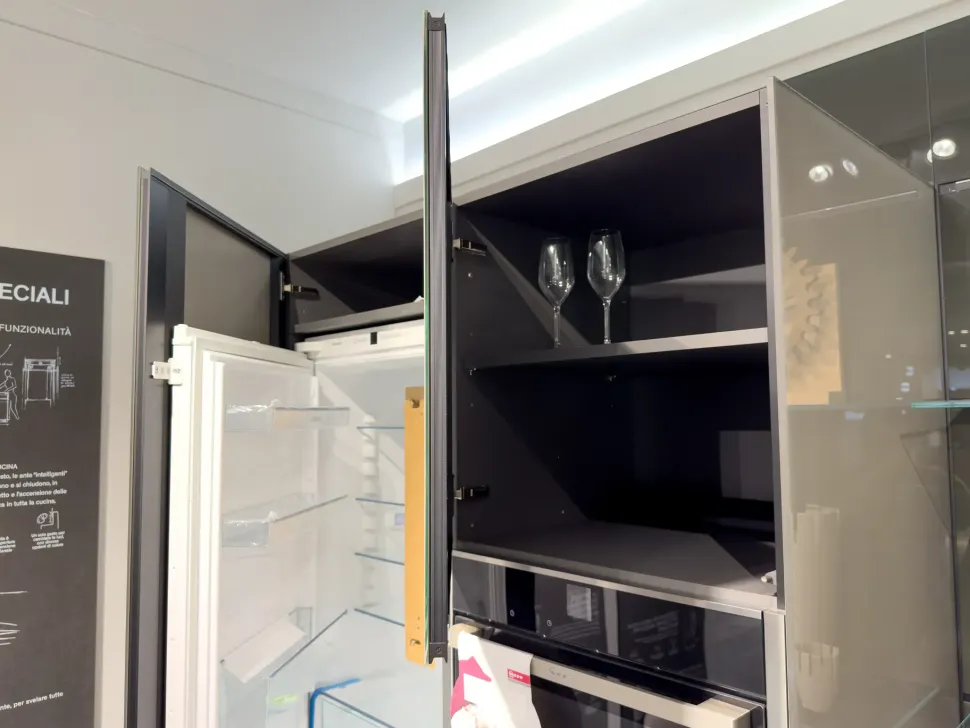 Cucina altri colori moderna lineare Genius loci con air logica Valcucine scontata