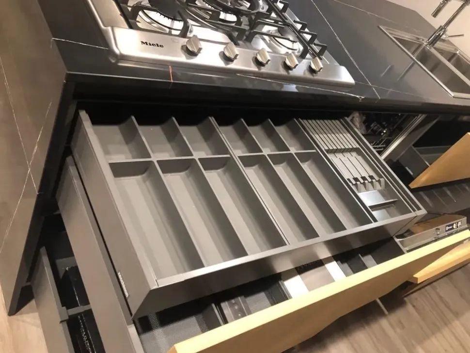 Cucina altri colori moderna con penisola K105 Zecchinon