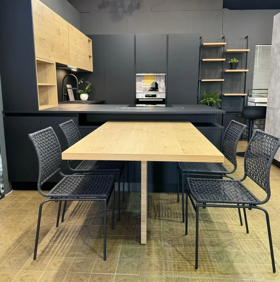 Cucina altri colori moderna con penisola Atra cucine modello lab Atra in offerta