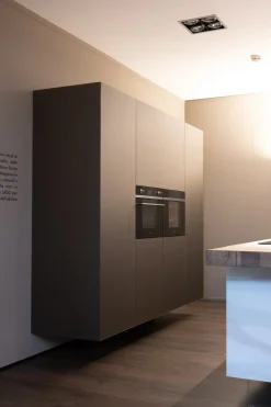 Cucina altri colori moderna con isola 36e8 Lago